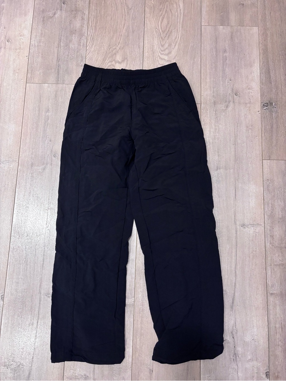 OAK + FORT Women’s Black Elastic-Waist Nylon Cargo Pants